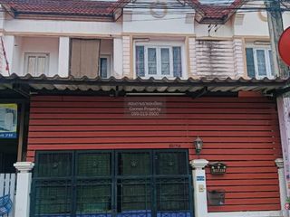 Casa adosada en venta de 2 habitaciones en Lam Luk Ka, Pathum Thani