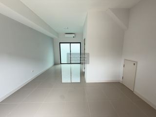 For sale 3 bedrooms townhouse in Sam Phran, Nakhon Pathom