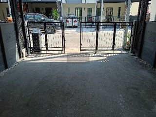 出售 3 卧室 联排别墅 在 Lam Luk Ka, Pathum Thani