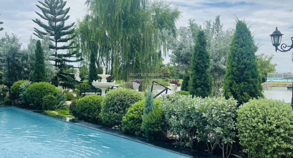 For sale 6 bedrooms villa in Nakhon Chai Si, Nakhon Pathom