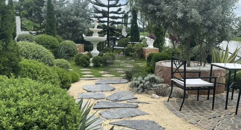 For sale 6 bedrooms villa in Nakhon Chai Si, Nakhon Pathom