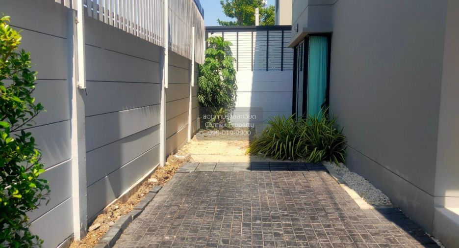 出售 3 卧室 独立屋 在 Lat Krabang, 曼谷