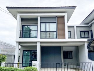 出售 3 卧室 独立屋 在 Lat Krabang, 曼谷