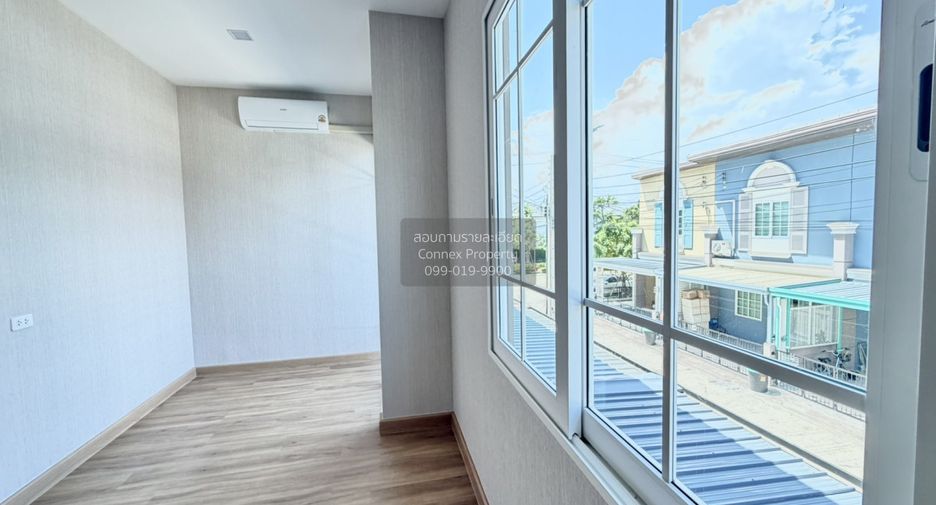 Reihenhaus zum Kauf mit 3 Zimmer in Bang Phli, Samut Prakan