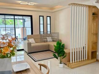 Casa adosada en venta de 2 habitaciones en Bang Khen, Bangkok