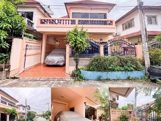 Casa adosada en venta de 3 habitaciones en Nong Khaem, Bangkok