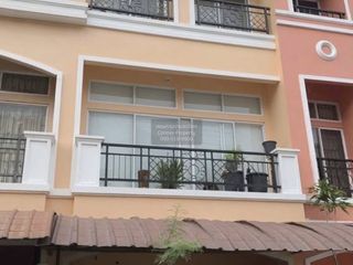 Reihenhaus zum Kauf mit 3 Zimmer in Bueng Kum, Bangkok