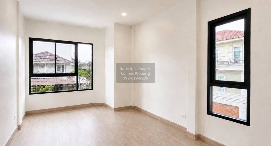 Casa adosada en venta de 3 habitaciones en Bang Bon, Bangkok