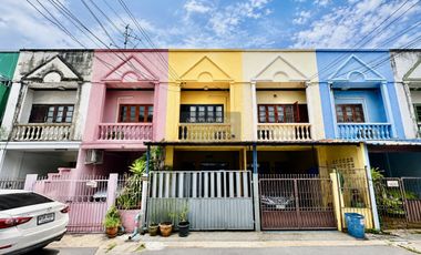 Casa adosada en venta de 2 habitaciones en Mueang Nonthaburi, Nonthaburi