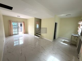 For sale 3 bedrooms townhouse in Sam Phran, Nakhon Pathom