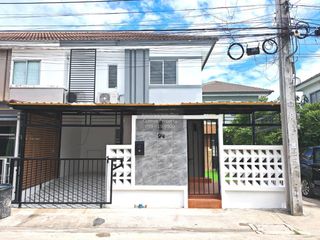 Reihenhaus zum Kauf mit 3 Zimmer in Bang Phli, Samut Prakan