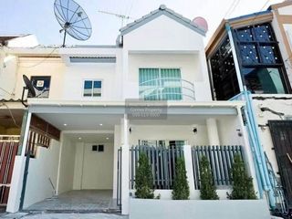 Reihenhaus zum Kauf mit 2 Zimmer in Bang Lamung, Chonburi