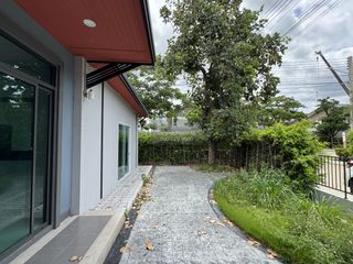 出售 3 卧室 独立屋 在 Mueang Pathum Thani, Pathum Thani