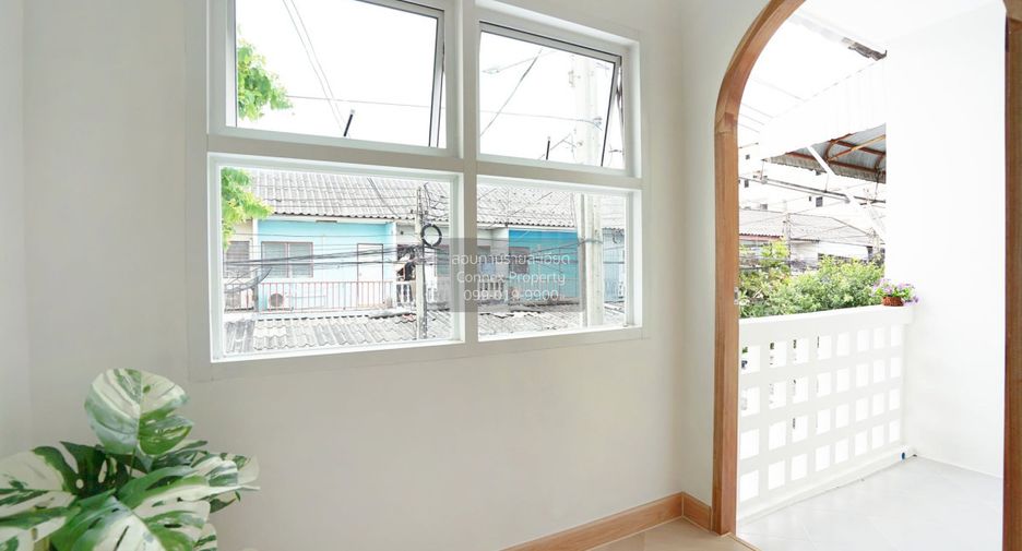 À vendre 2 chambres maison de ville à Bueng Kum, Bangkok