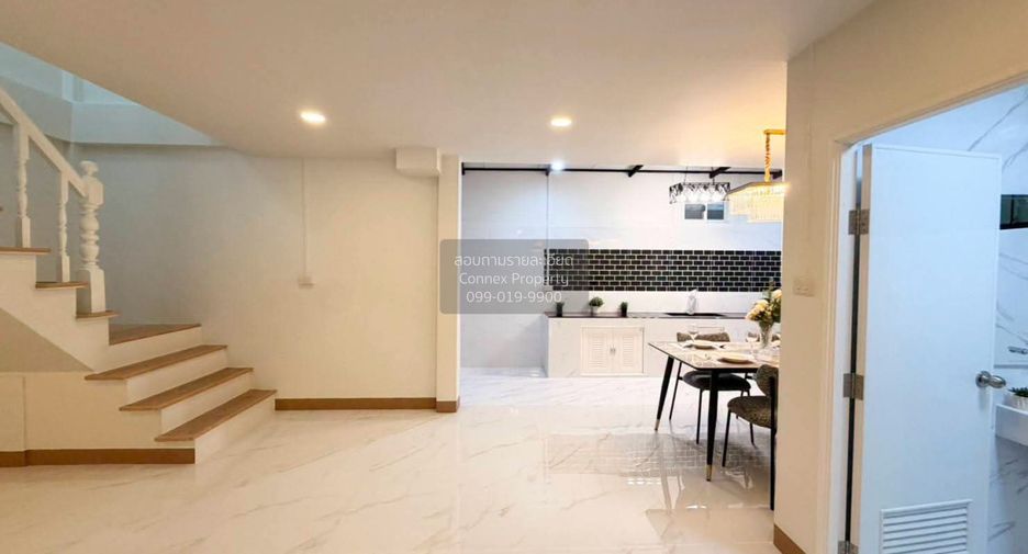 Casa en venta de 4 habitaciones en Bang Bon, Bangkok
