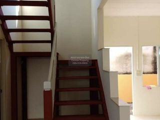 Casa adosada en venta de 3 habitaciones en Bang Khun Thian, Bangkok