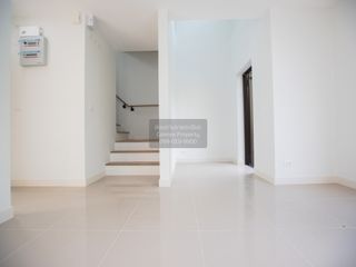 Casa adosada en venta de 3 habitaciones en Mueang Nonthaburi, Nonthaburi