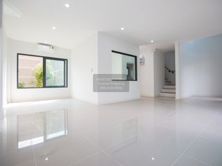 Casa adosada en venta de 3 habitaciones en Mueang Nonthaburi, Nonthaburi