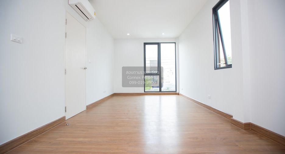 Casa adosada en venta de 3 habitaciones en Mueang Nonthaburi, Nonthaburi