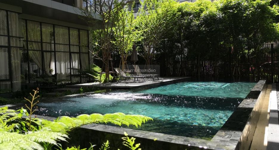 Wohnung zur Miete mit 2 Zimmer in Pathum Wan, Bangkok
