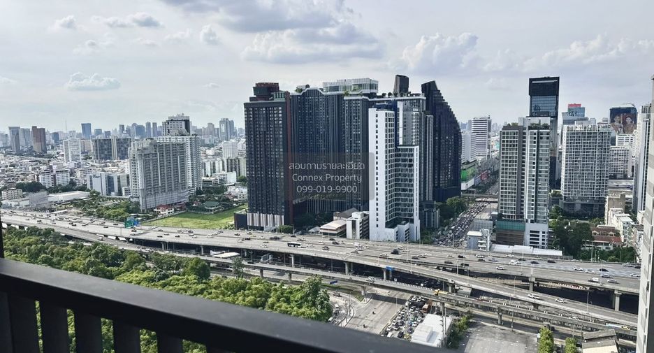 À louer 2 chambres condo à Watthana, Bangkok