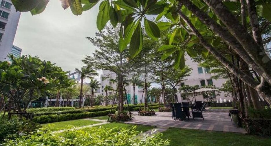 For rent 2 bedrooms condo in Huai Khwang, Bangkok