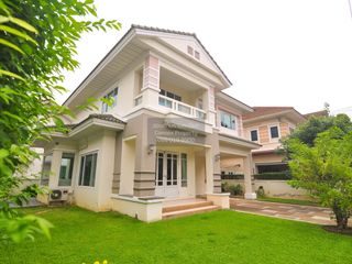 Casa en alquiler de 3 habitaciones en Lat Krabang, Bangkok