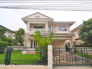 Casa en alquiler de 3 habitaciones en Lat Krabang, Bangkok