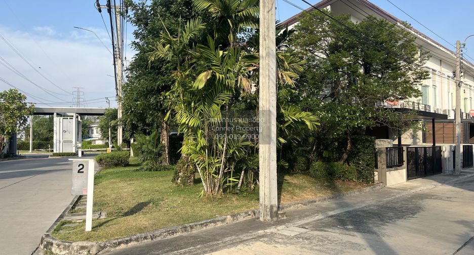 For rent 4 bedrooms townhouse in Bang Phli, Samut Prakan