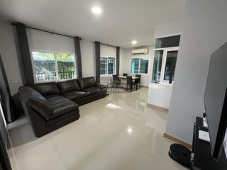 For rent 4 bedrooms townhouse in Bang Phli, Samut Prakan