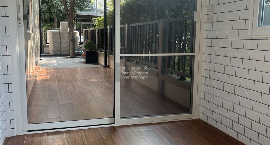 For rent 4 bedrooms townhouse in Bang Phli, Samut Prakan