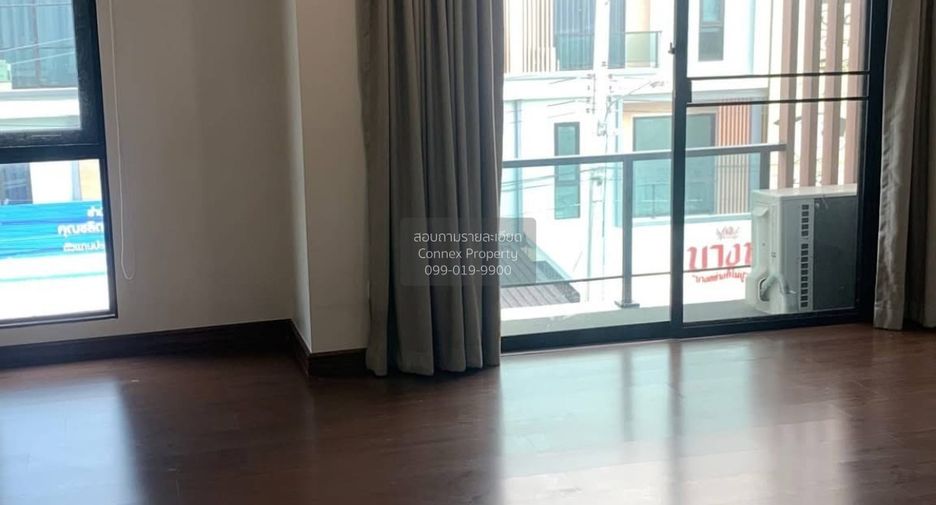 For rent 4 bedrooms townhouse in Bang Phli, Samut Prakan