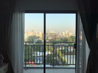 À louer 2 chambres condo à Thon Buri, Bangkok