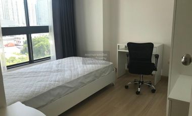 For rent 2 bedrooms condo in Thon Buri, Bangkok
