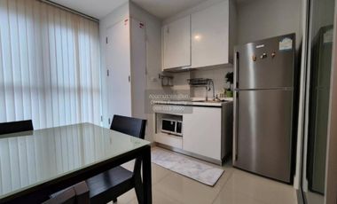 For rent 2 bedrooms condo in Huai Khwang, Bangkok
