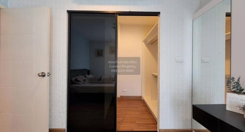 For rent 2 bedrooms condo in Huai Khwang, Bangkok