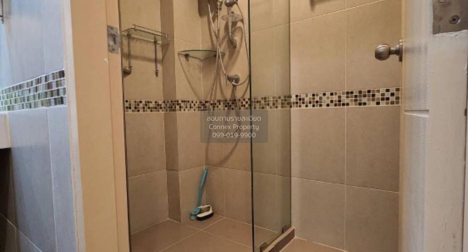For rent 2 bedrooms condo in Huai Khwang, Bangkok