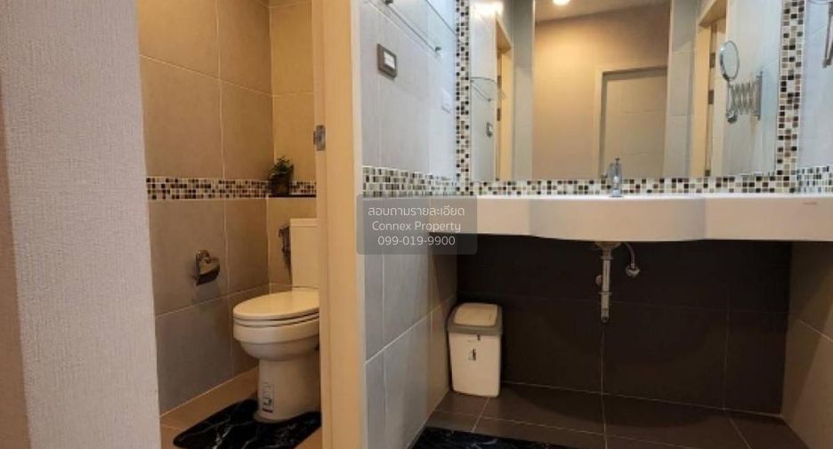 For rent 2 bedrooms condo in Huai Khwang, Bangkok