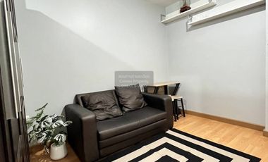 Wohnung zur Miete mit 1 Zimmer in Huai Khwang, Bangkok