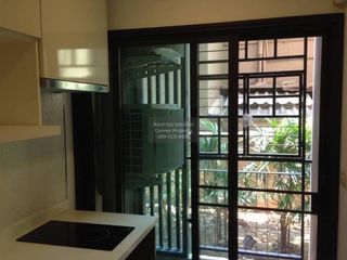 Wohnung zur Miete mit 1 Zimmer in Yan Nawa, Bangkok