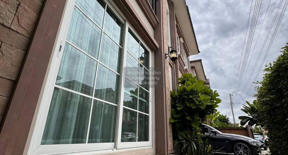 Casa en alquiler de 4 habitaciones en Bang Khae, Bangkok