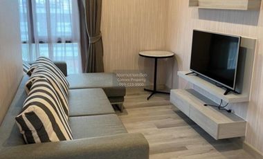Condo en alquiler de 2 habitaciones en Huai Khwang, Bangkok