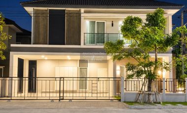 出租 4 卧室 独立屋 在 Bang Phli, Samut Prakan