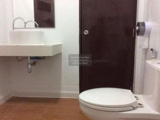出租 2 卧室 联排别墅 在 Pak Kret, Nonthaburi