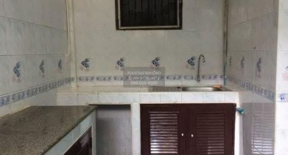 出租 2 卧室 联排别墅 在 Pak Kret, Nonthaburi