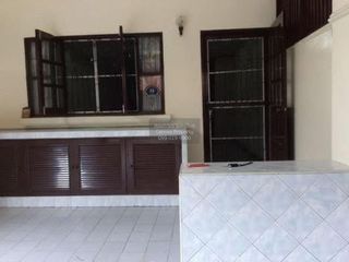 出租 2 卧室 联排别墅 在 Pak Kret, Nonthaburi