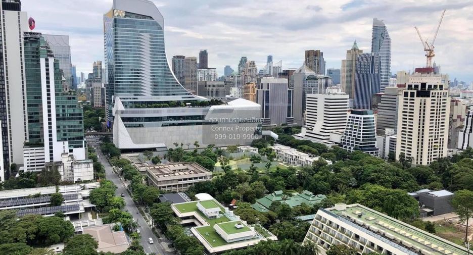 For rent 2 bedrooms condo in Pathum Wan, Bangkok
