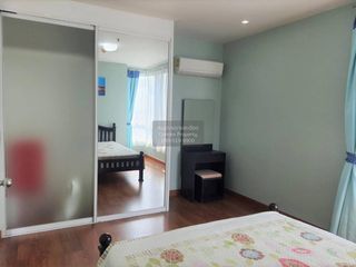 À louer 2 chambres condo à Thon Buri, Bangkok