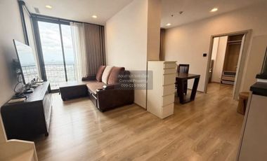 À louer 2 chambres condo 