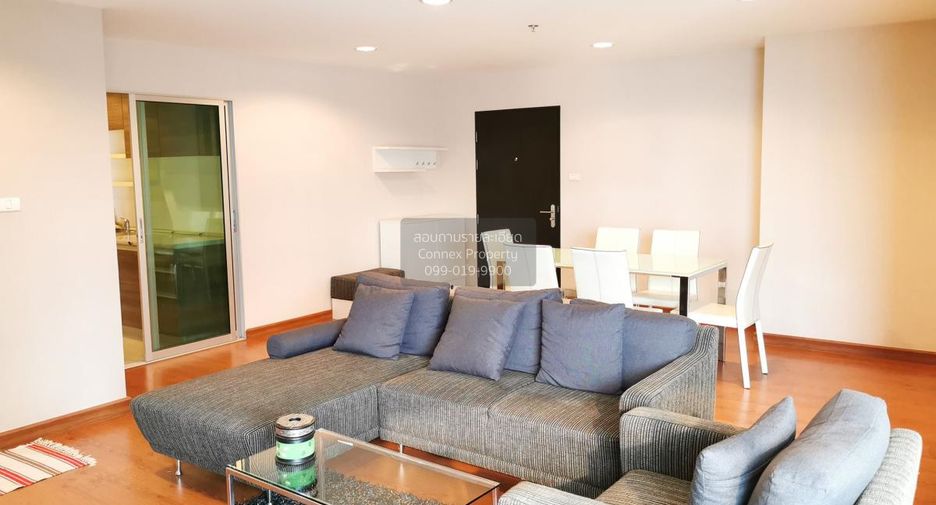 For rent 3 bedrooms condo in Huai Khwang, Bangkok